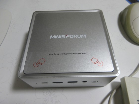 ミニPC(MINISFORUM Venus Series NPB7)
