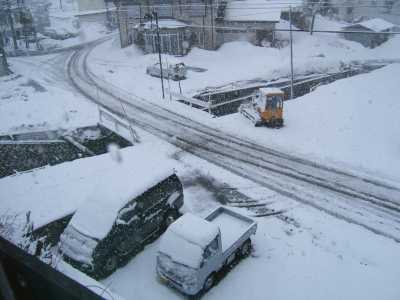 部屋の窓から見た雪景色